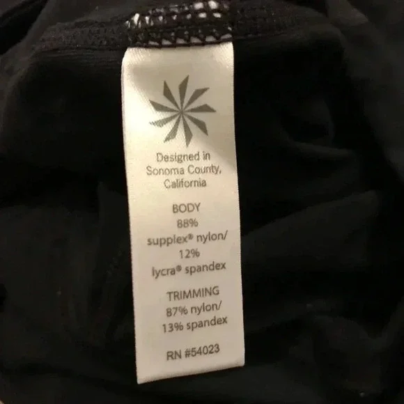 Athleta Capri Criss Cross Chaturanga Leggings - Picture 6 of 11